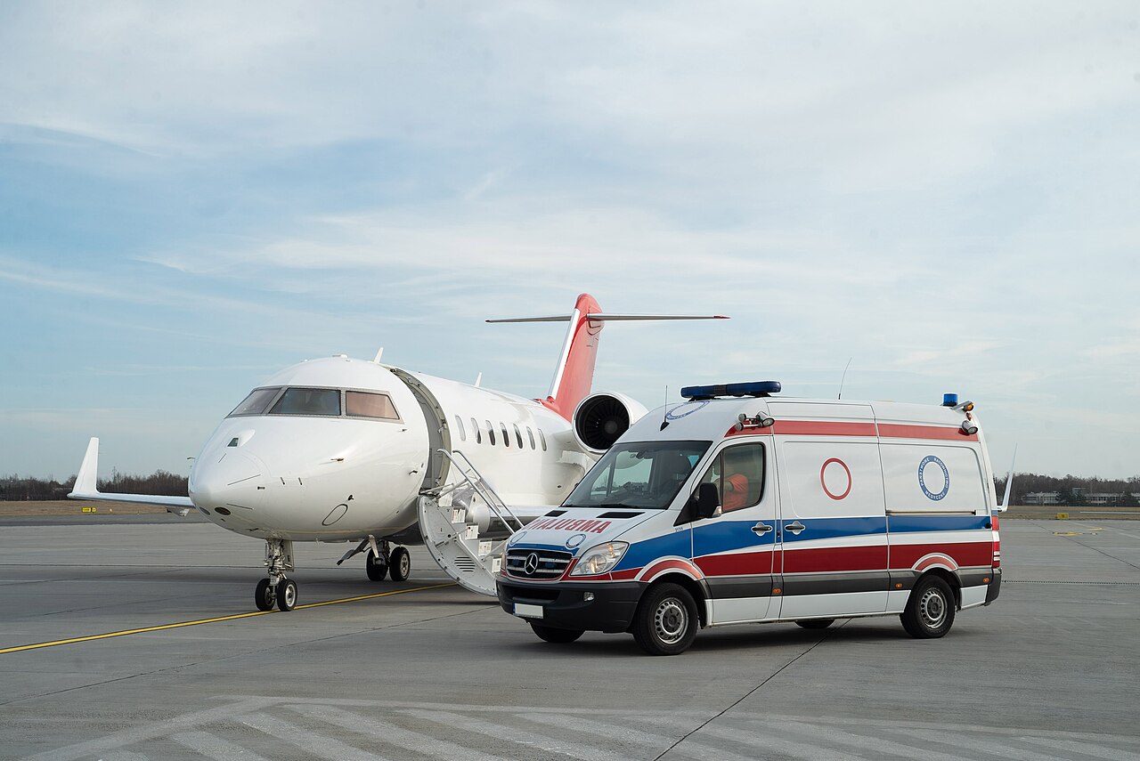 Bombardier Challenger 650 heavy jet by Bombardier Aviation
