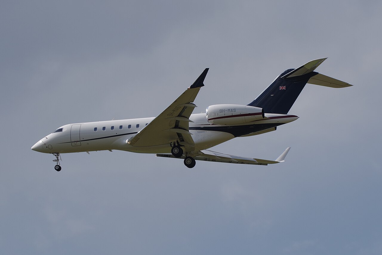 Bombardier Global 5500 ultra long range by Bombardier Aviation