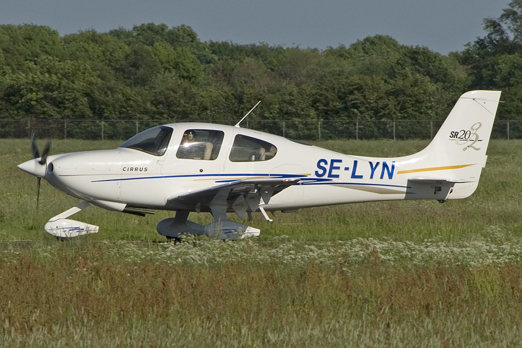 Cirrus SR20 piston aircraft