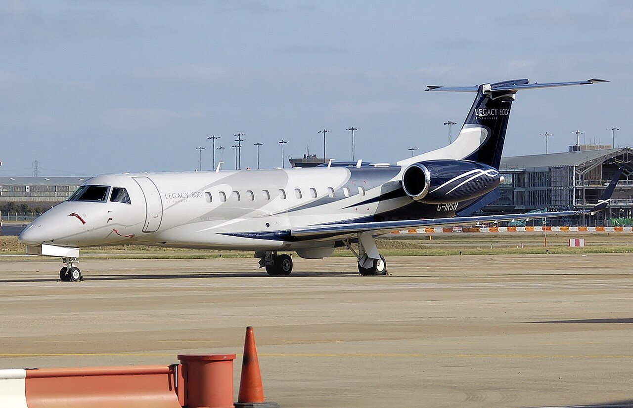 Embraer Legacy 600 heavy jet