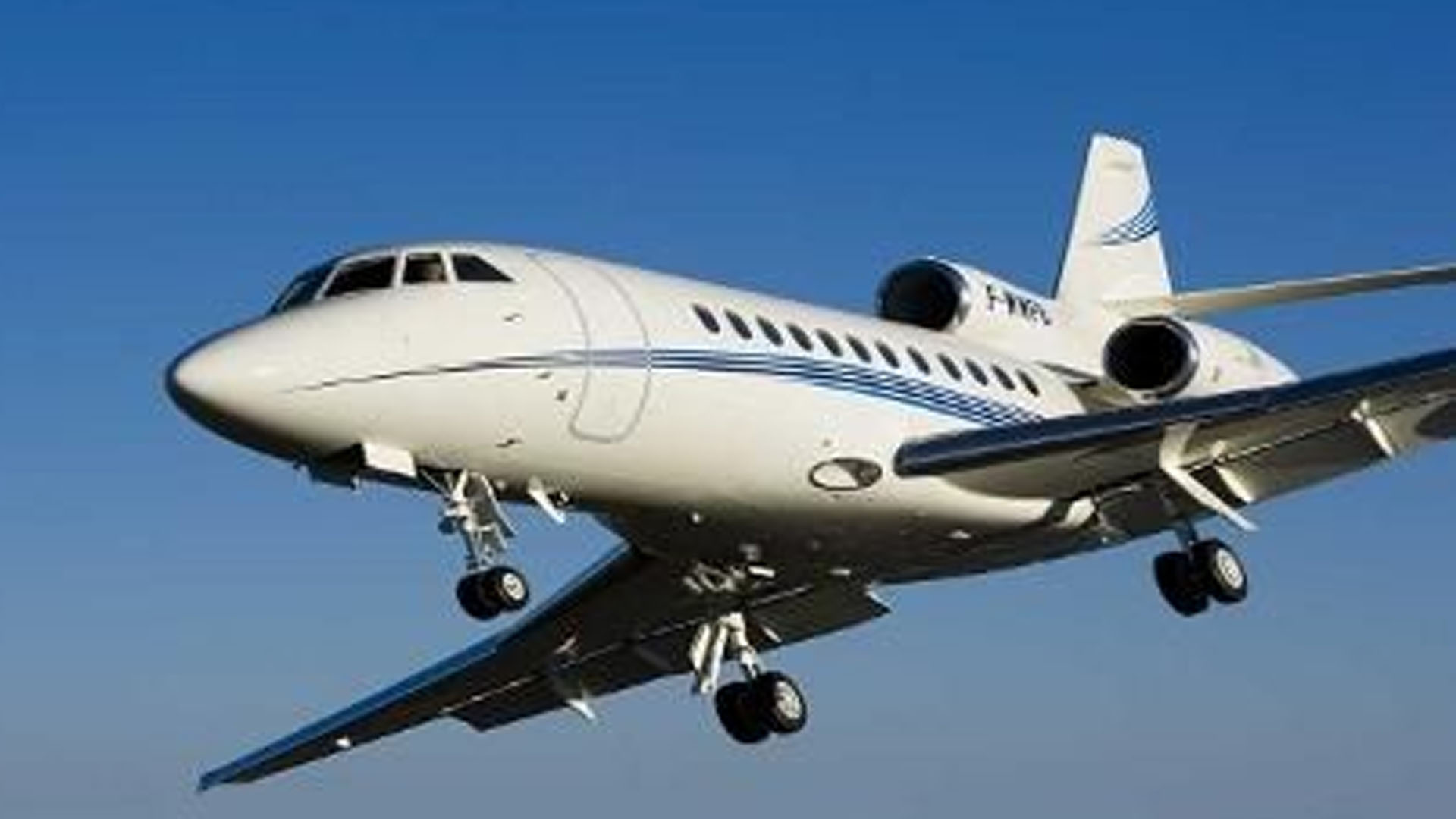 Dassault Falcon 900 (1988) — N100UP