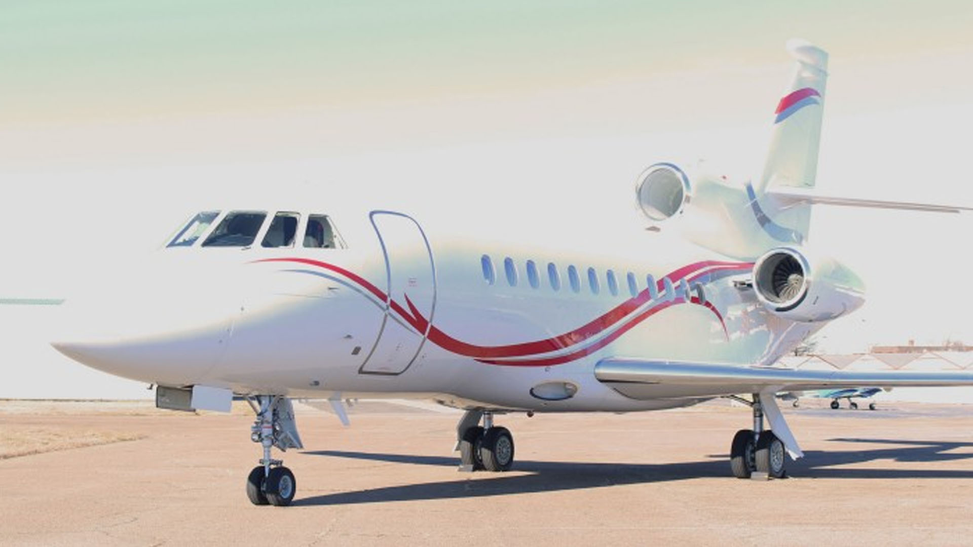 Dassault Falcon 900 (2008) — N106CK