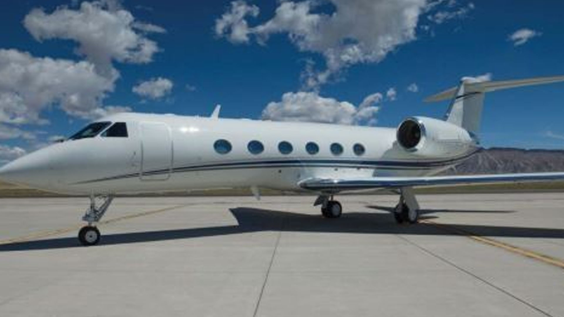 Gulfstream GIV (2001) — N120SB