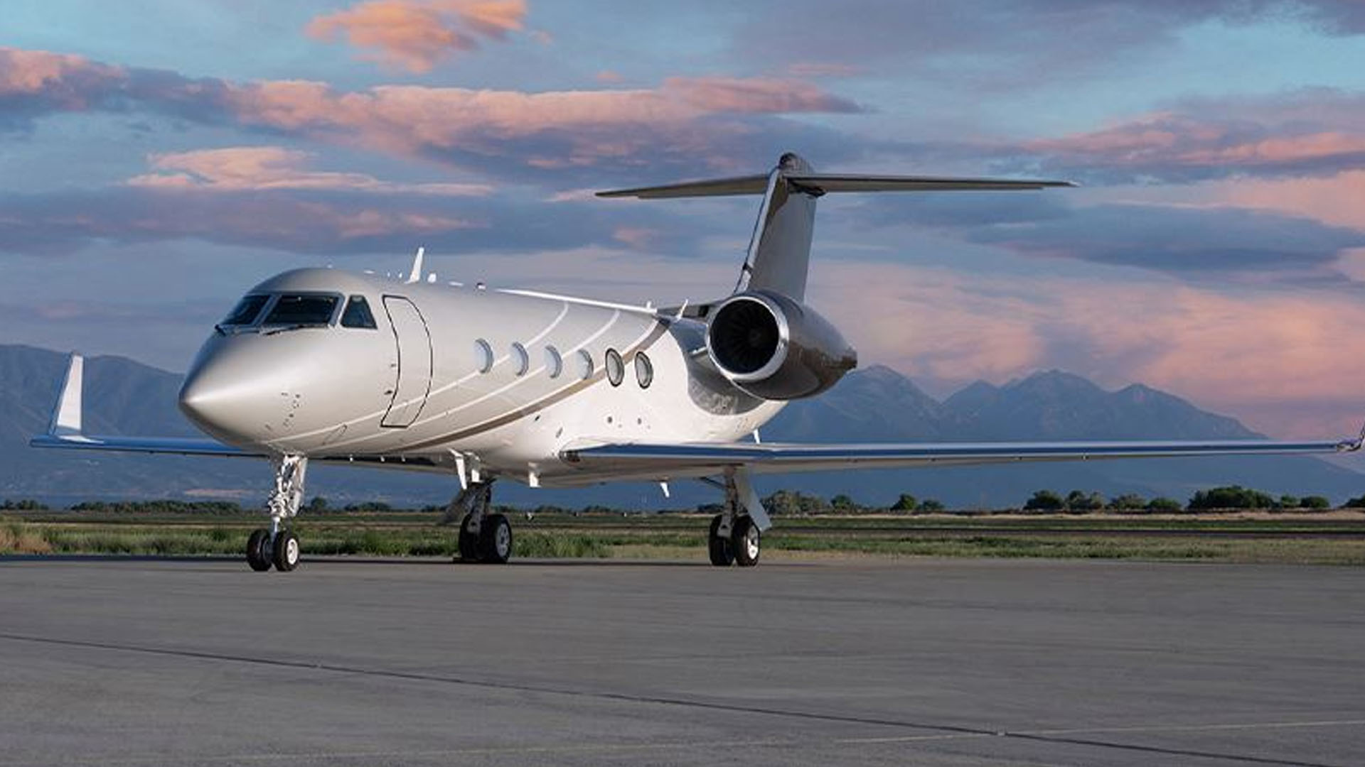 Gulfstream G450 (2008) — N151JE