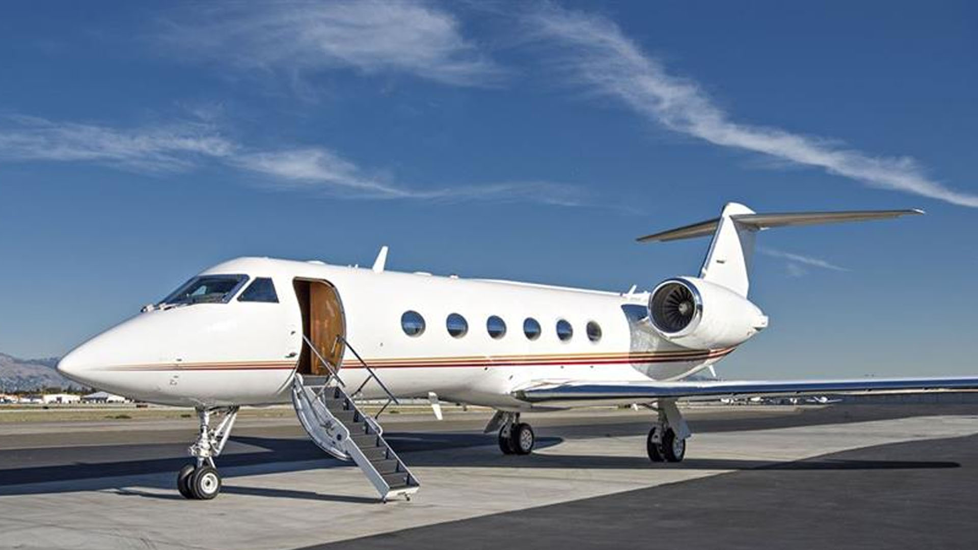Gulfstream GIV (2001) — N1624K