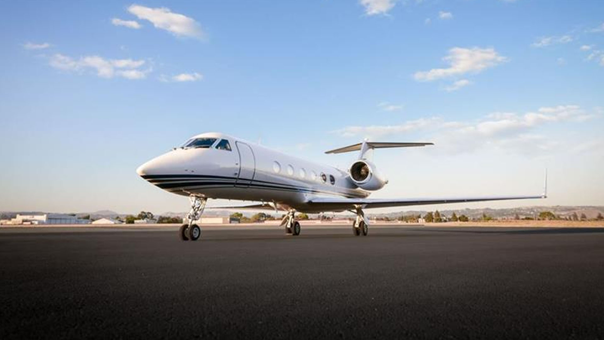 Gulfstream GIV (1996) — N16JN