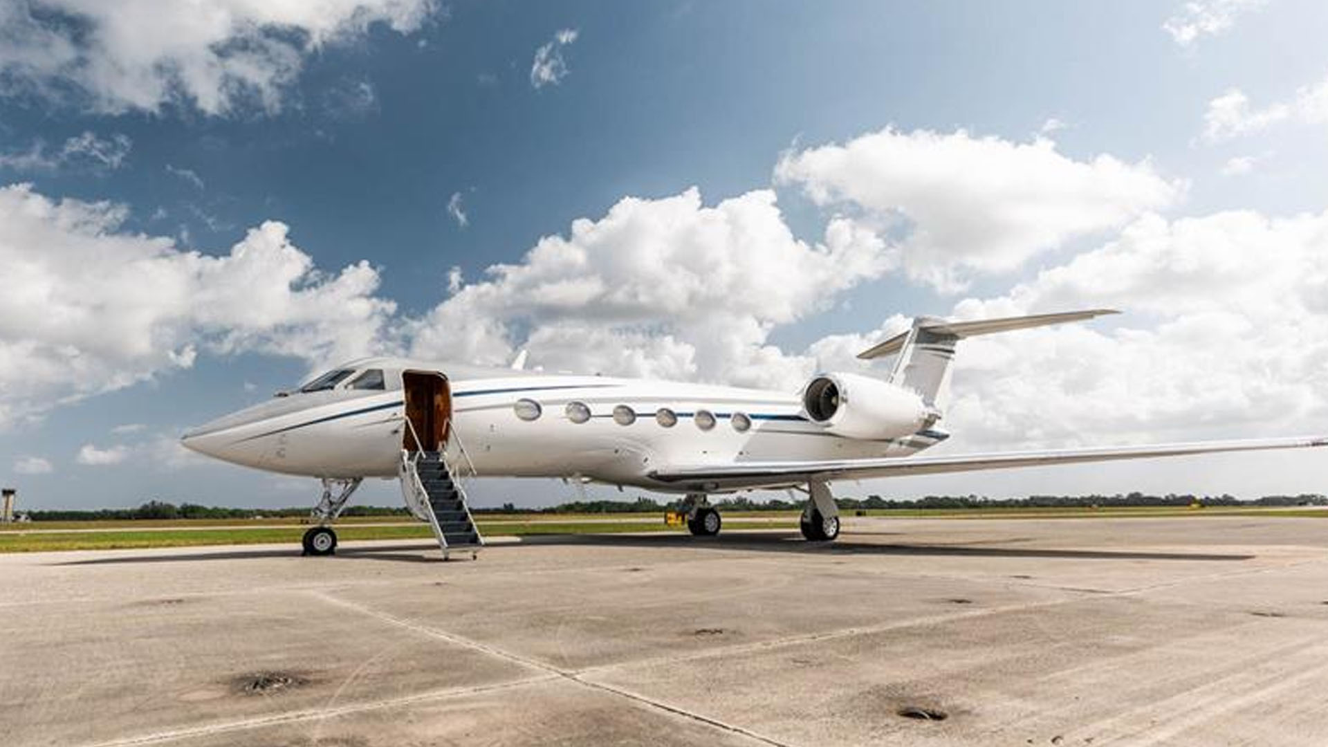 Gulfstream GIV — N181PR