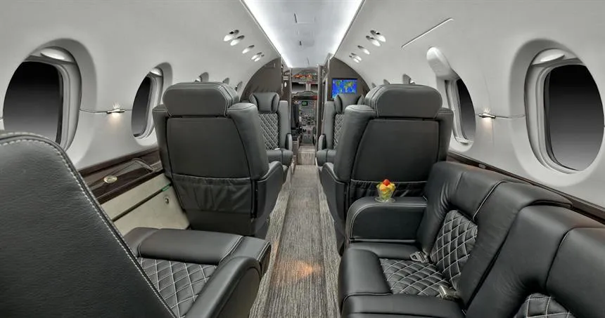Hawker 800XP (2001) — N18GU