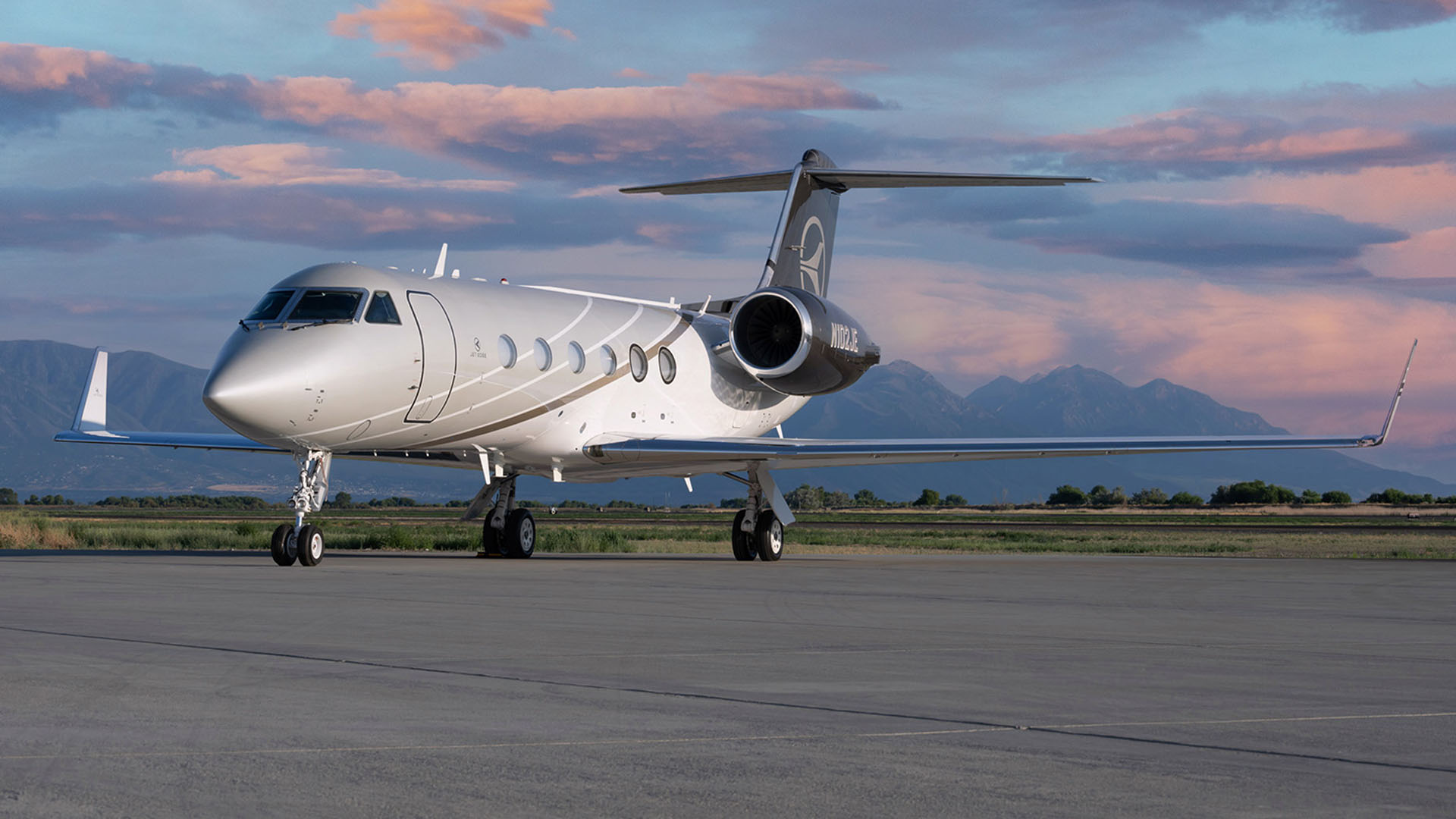 Gulfstream GIV (2002) — N192JE