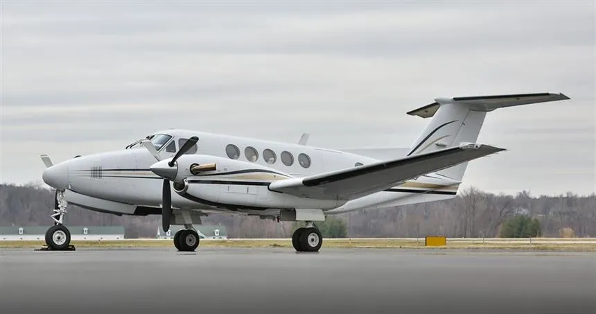 King Air 200 — N220TT