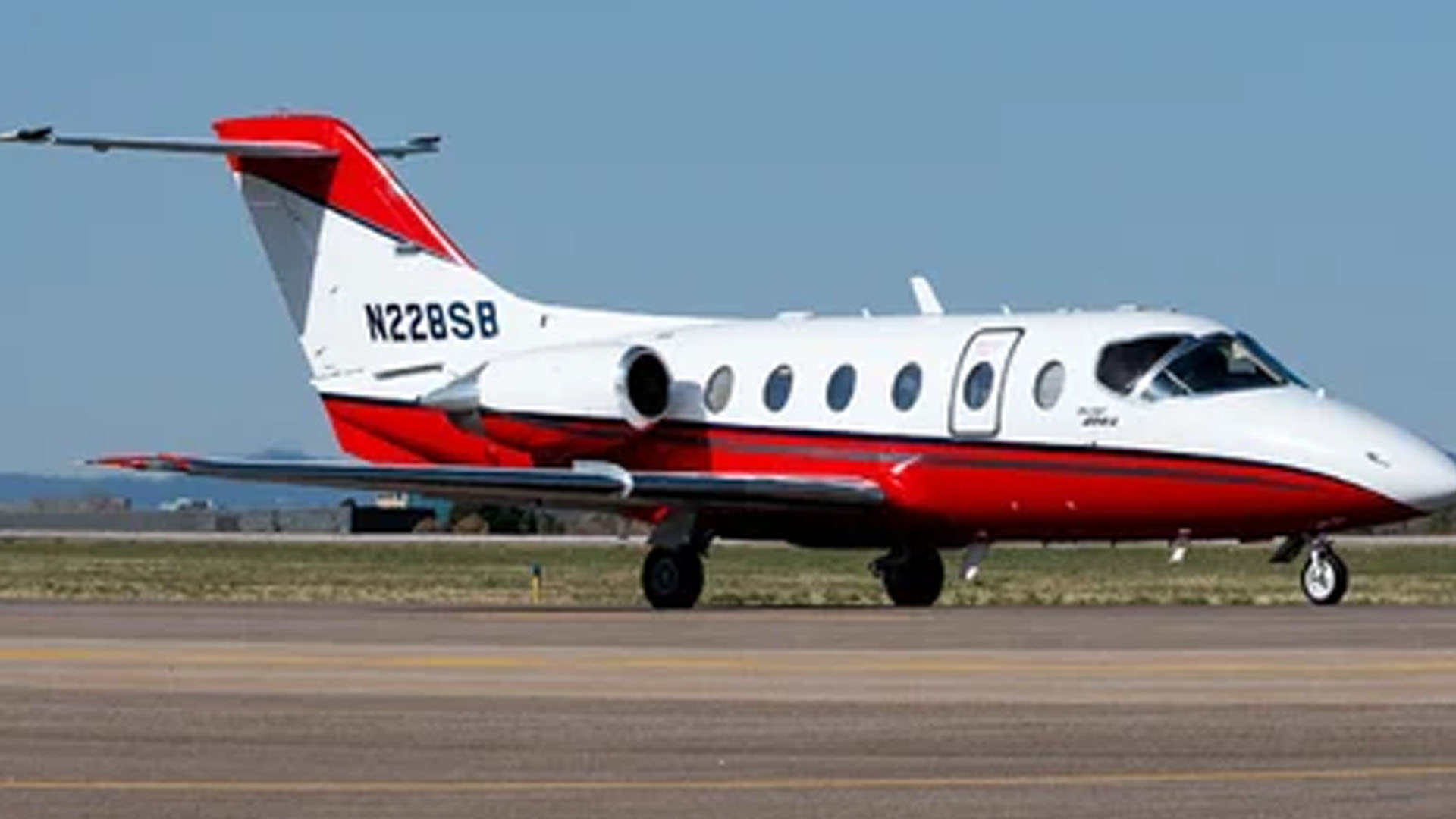 Beechjet 400A (1999) — N228SB