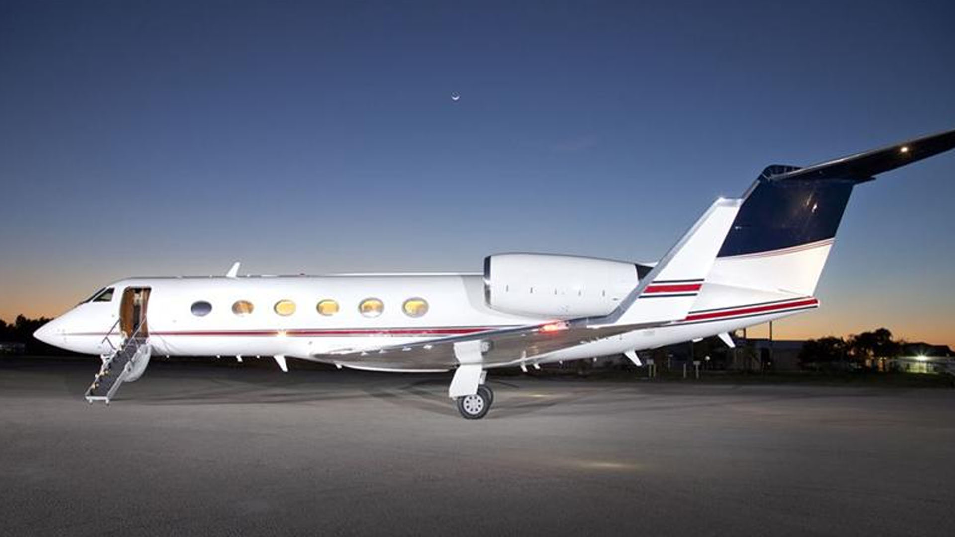 Gulfstream G450 (2010) — N236KR