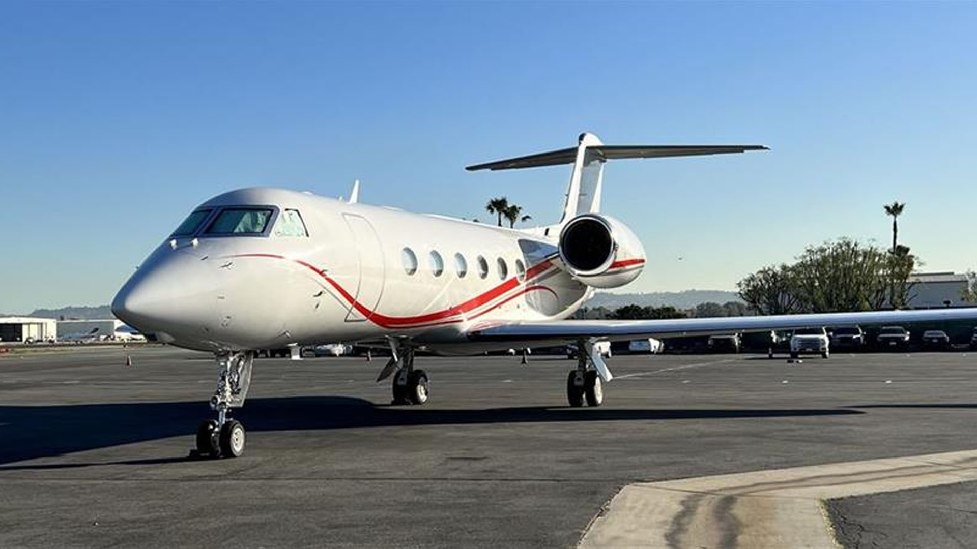 Gulfstream G450 (2008) — N24JR
