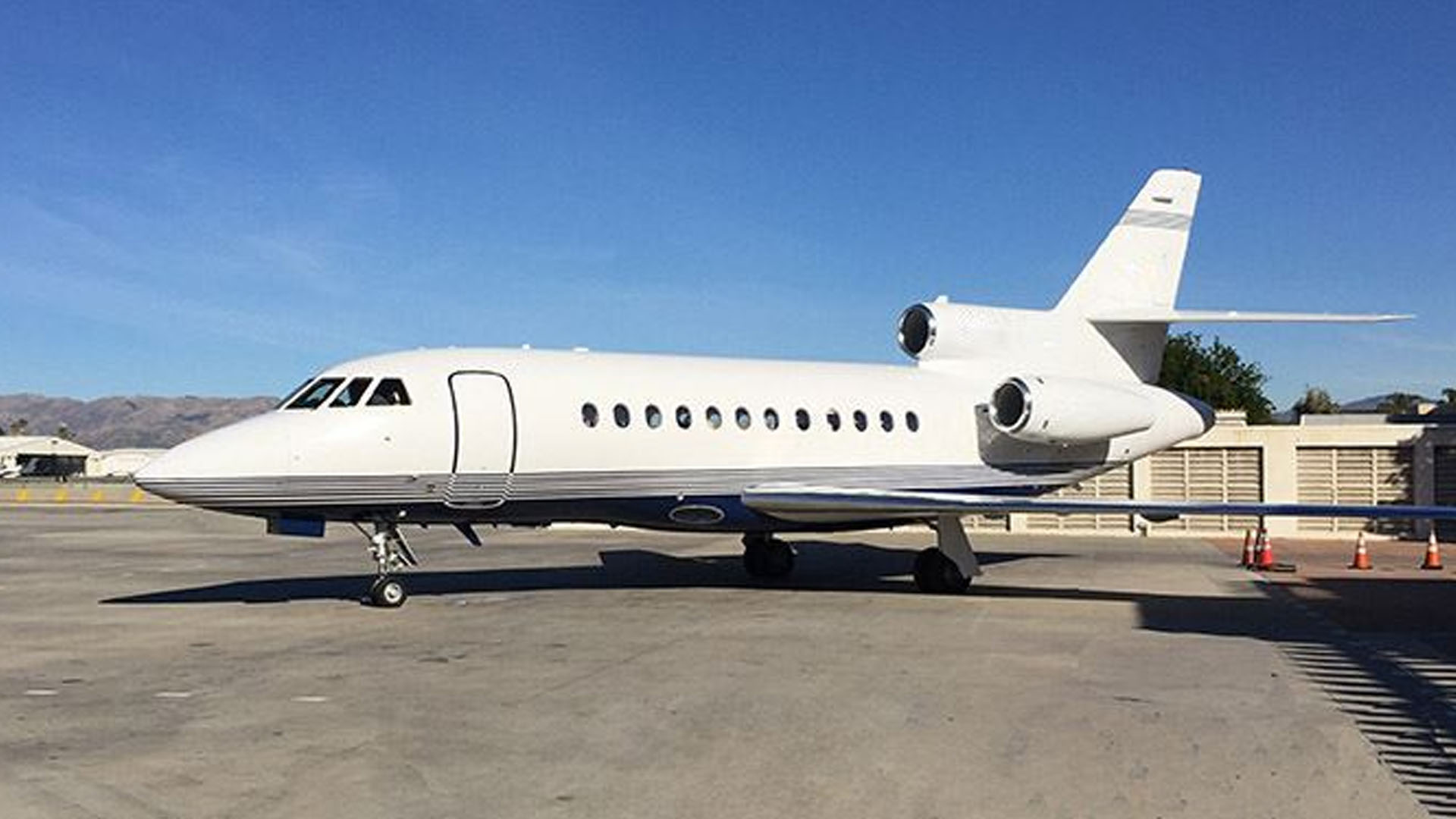 Dassault Falcon 900 (1999) — N25MX