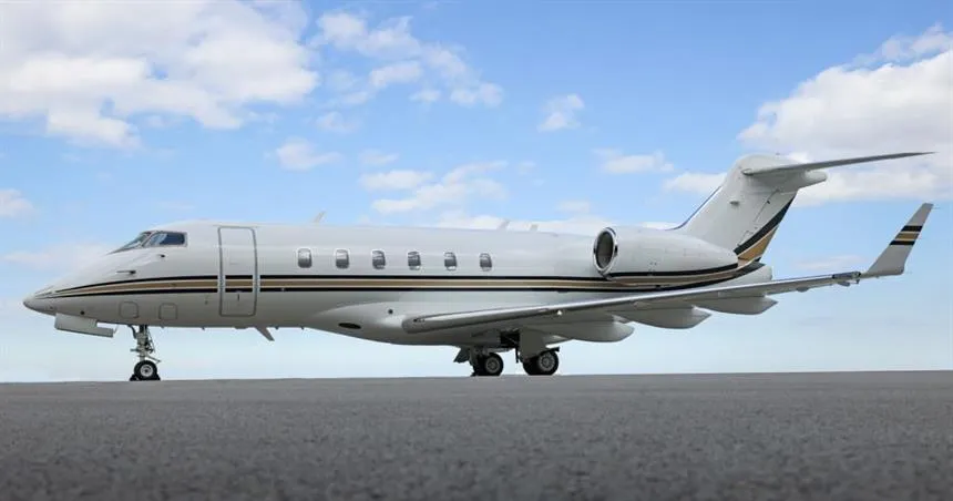 Bombardier Challenger 300 (2013) — N300ER