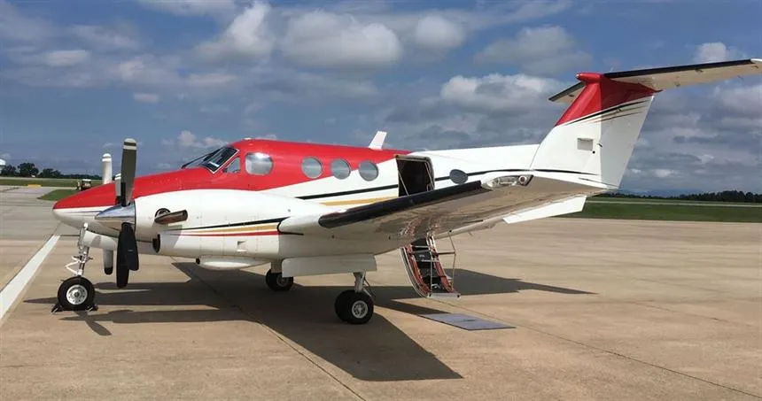 Beech F90 — N300TA