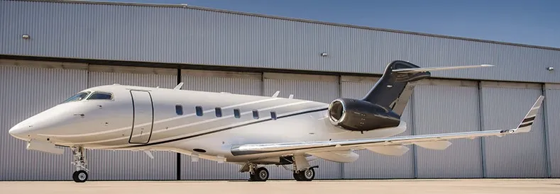 Bombardier Challenger 300 (2008) — N308JE