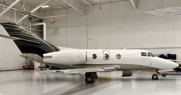 Dassault Falcon 10 (1980) — N30TE