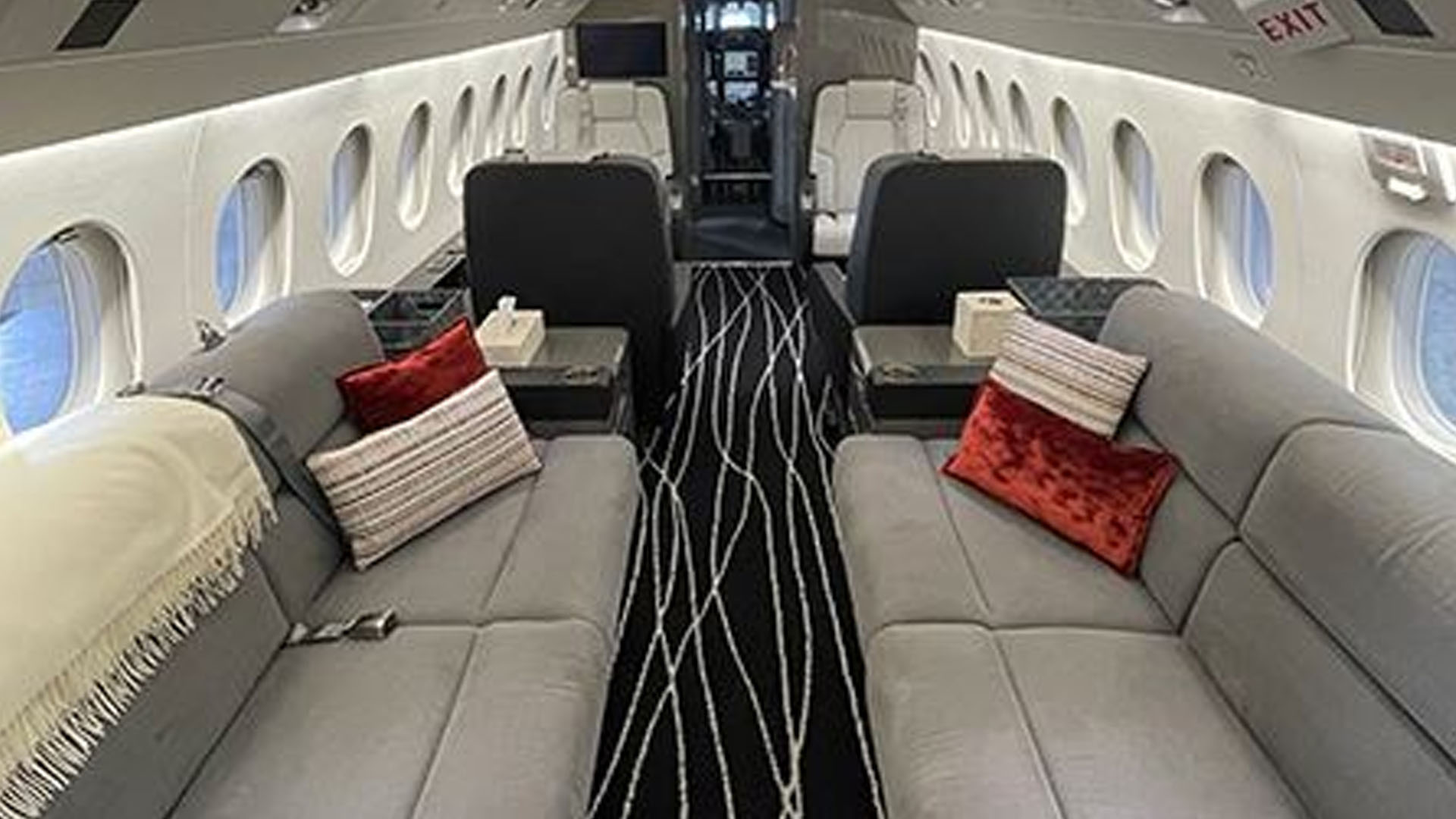 Dassault Falcon 2000EX (2013) — N321AP