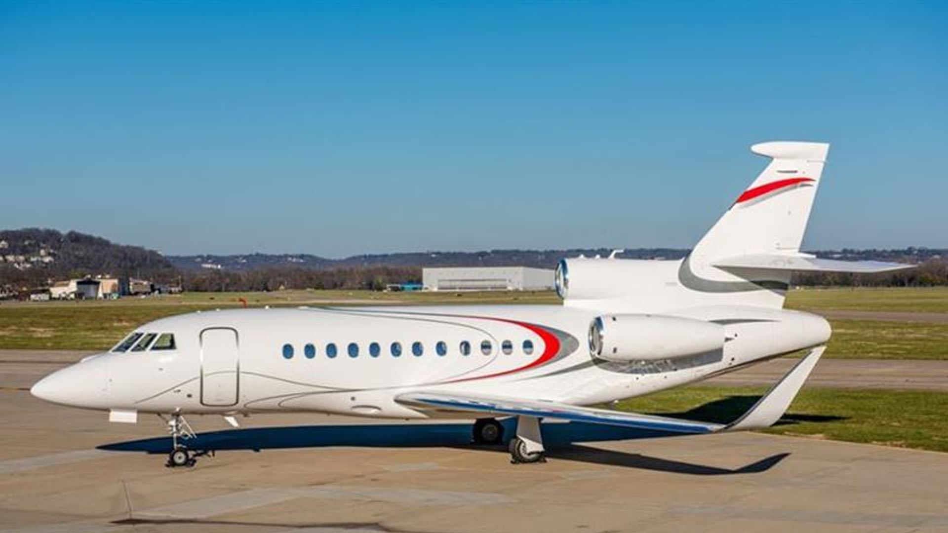 Dassault Falcon 900 (2020) — N322FJ