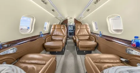 Learjet 60 (1999) — N323RR