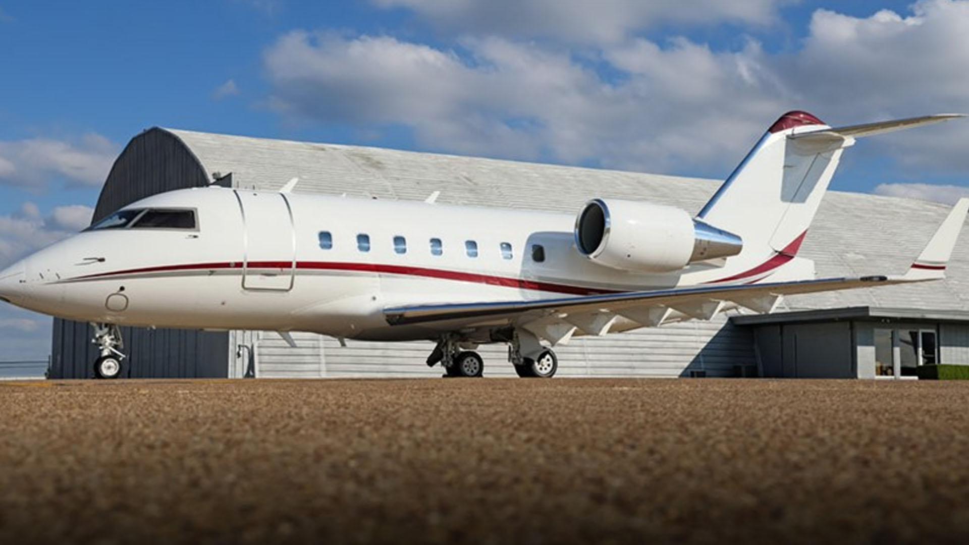 Bombardier Challenger 350 (2018) — N350PR
