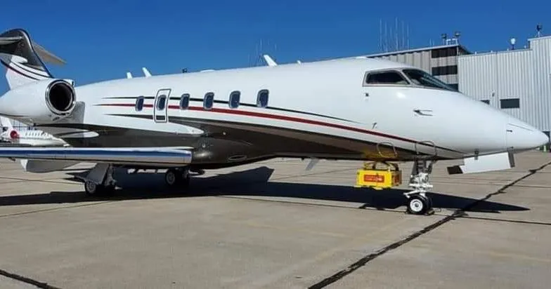 Bombardier Challenger 300 (2004) — N350XX