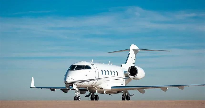 Bombardier Challenger 300 (2007) — N3975A