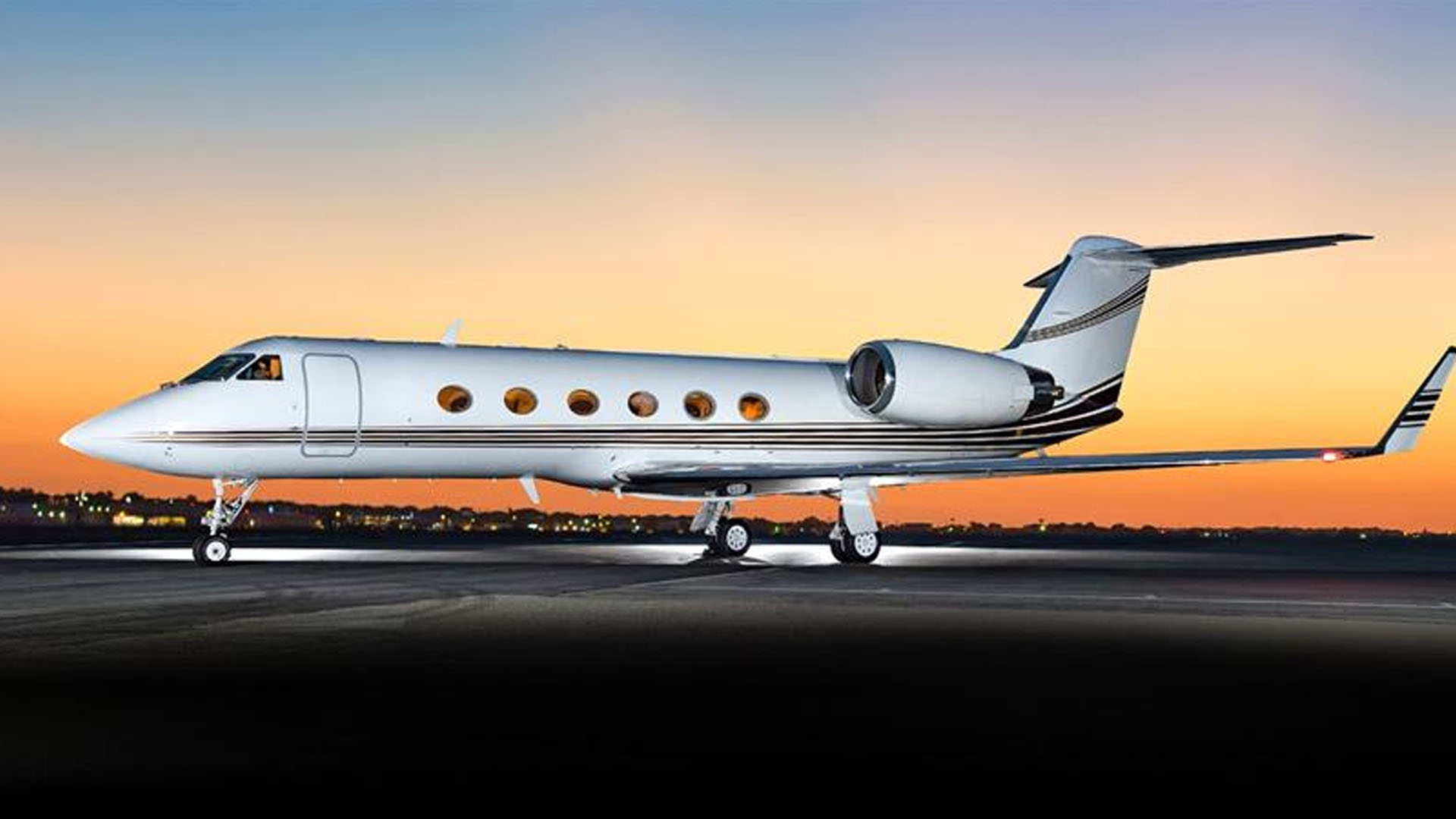 Gulfstream GIV (2002) — N400FJ
