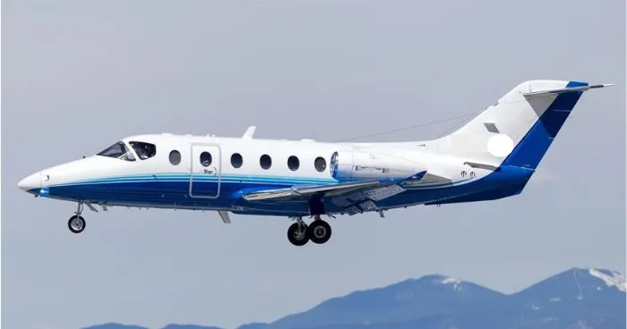 Beechjet 400A (2000) — N404BC