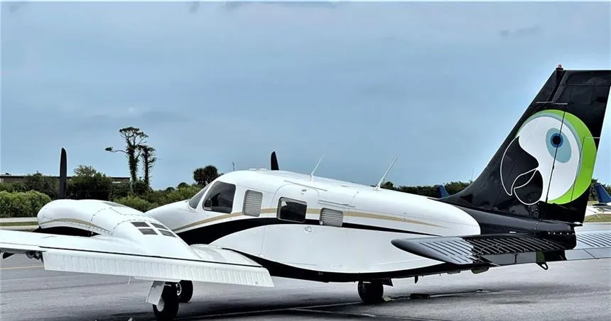 Piper PA-34-220T (1999) — N4142R