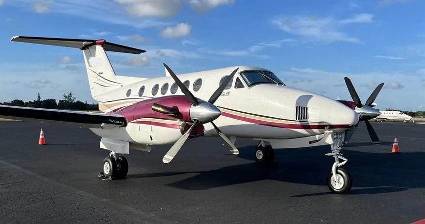 N416AT Beech King Air B200 Turbo prop