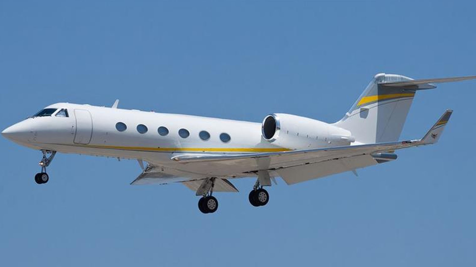Bombardier Global 6000 (2017) — N429CK