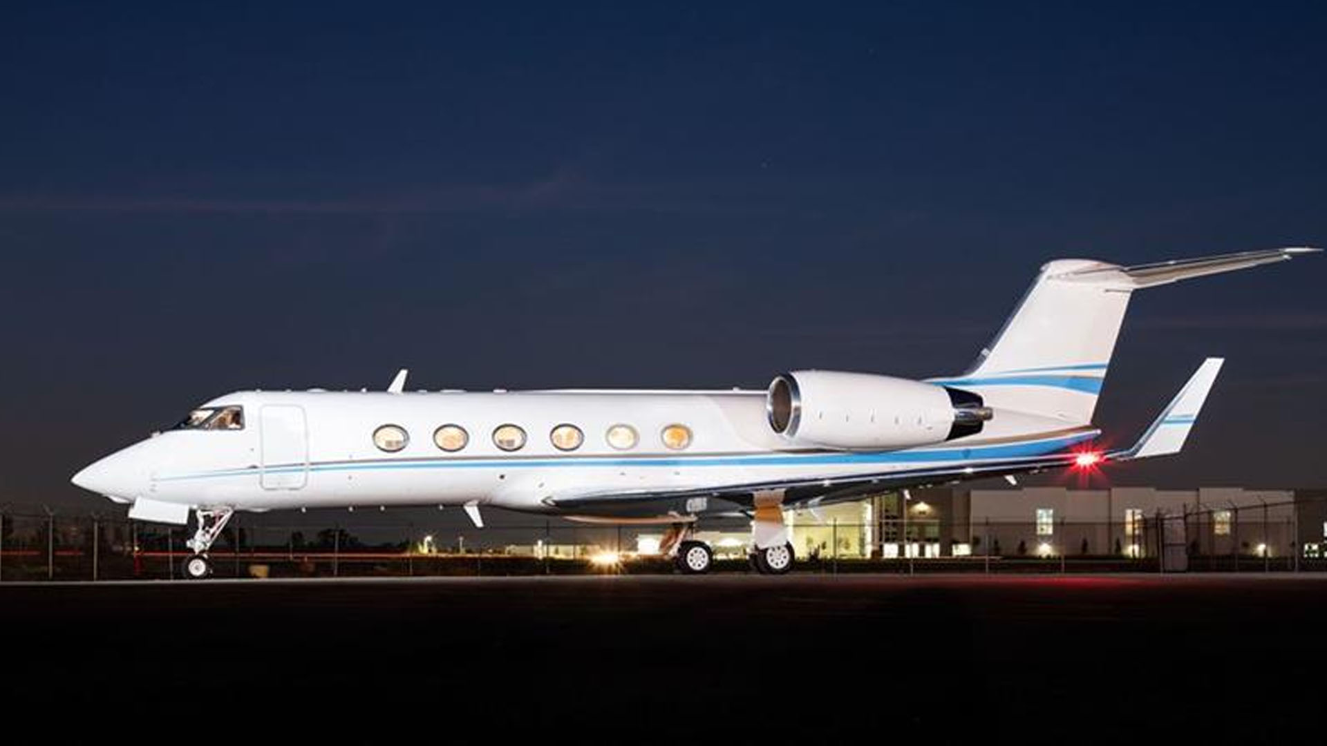 Gulfstream GIV (2001) — N451KR