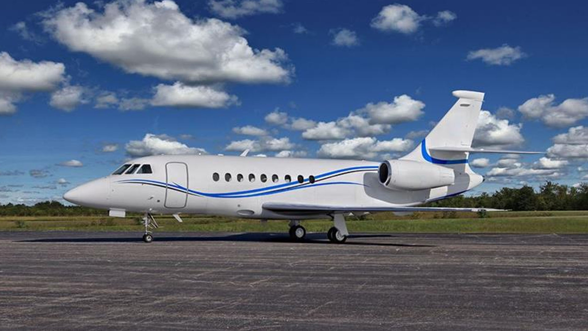 Dassault Falcon 2000 (1996) — N45EG