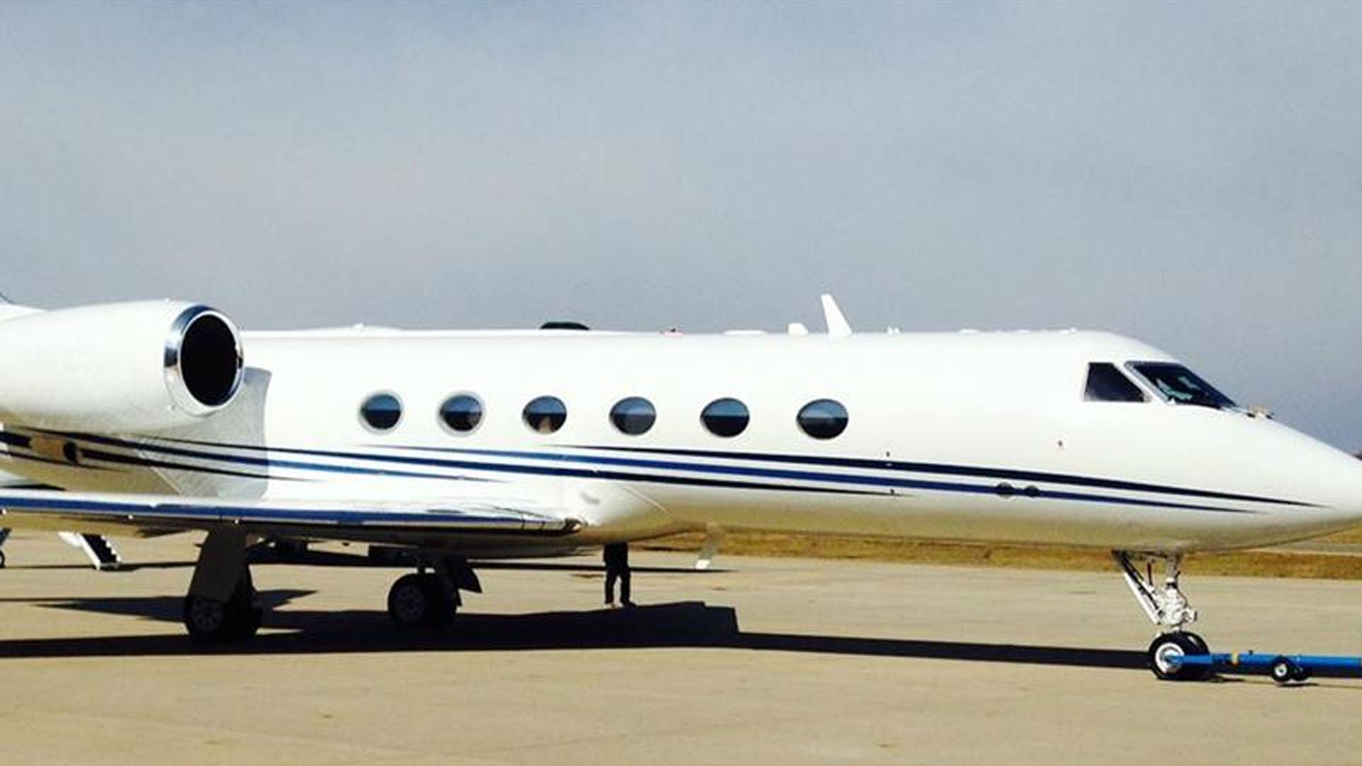 N473CW Fixed wing, multi‘engine business jet private jet
