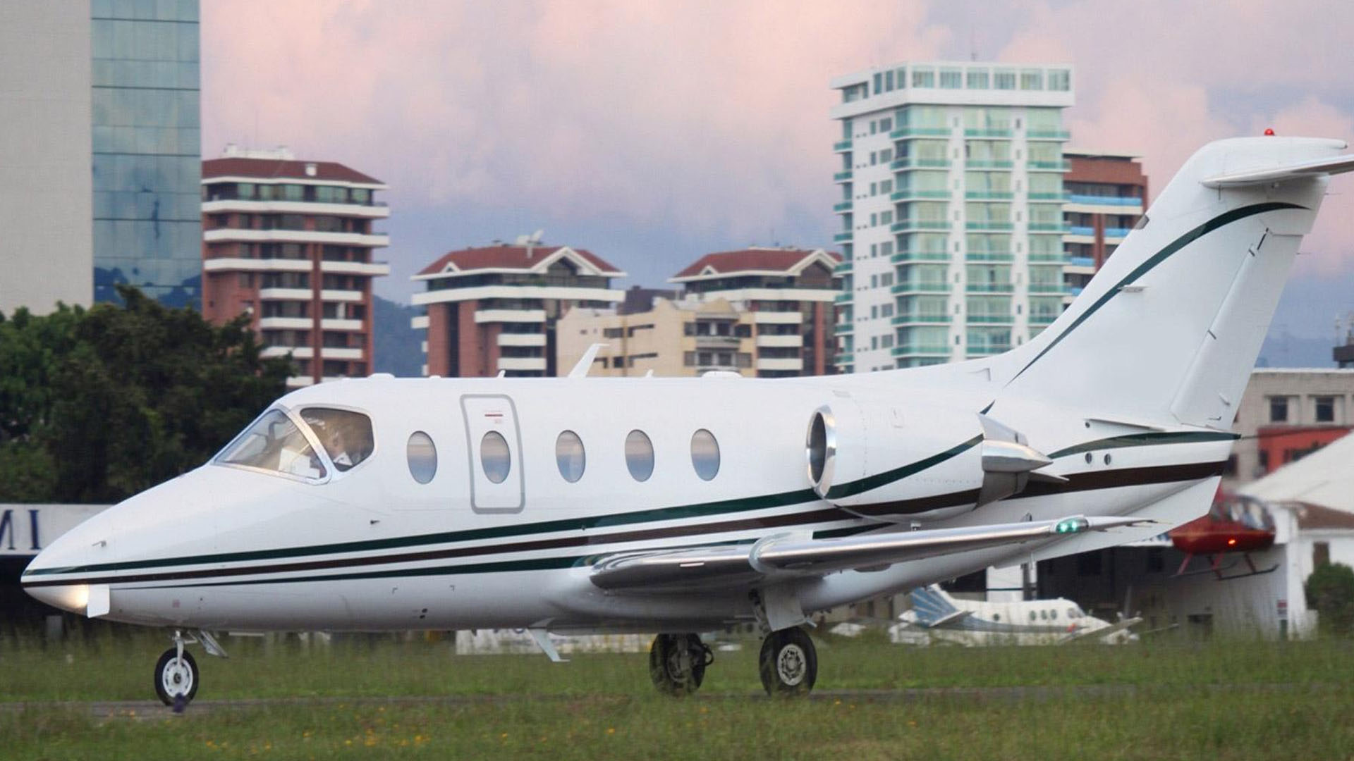 Beechjet 400A (2006) — N492FT