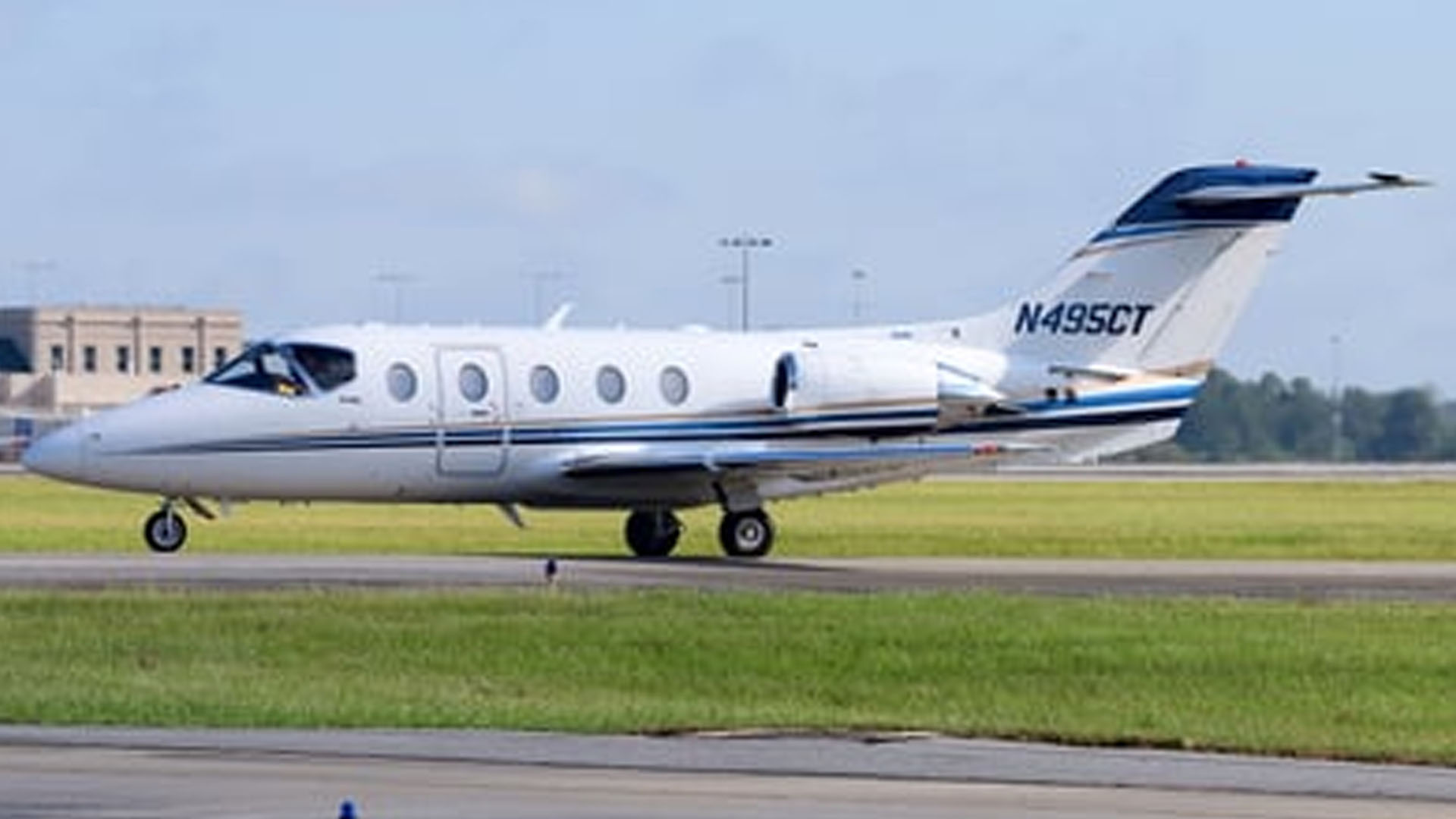 Beechjet 400A — N495CT