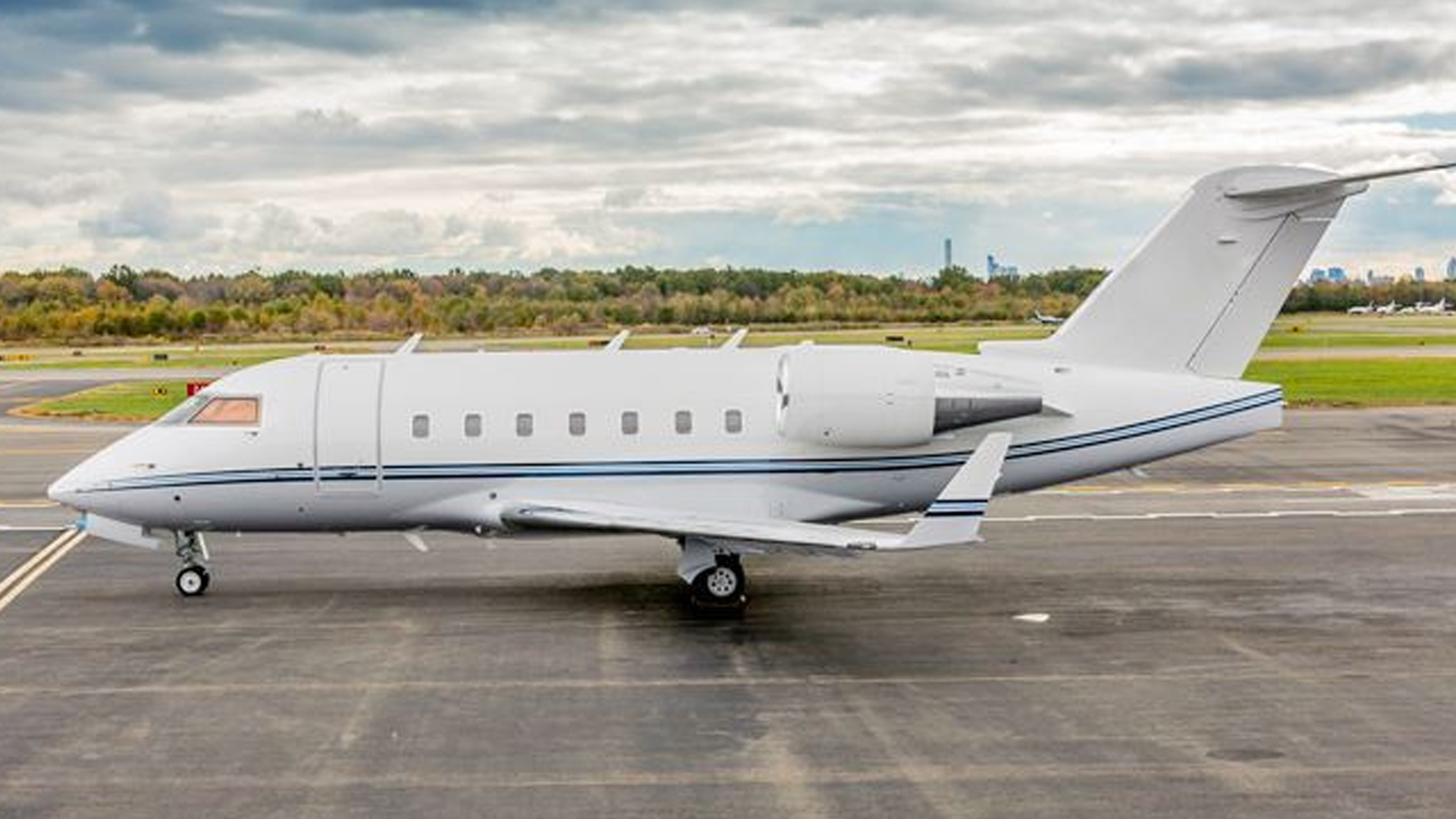 Bombardier Challenger 605 (2006) — N500PG