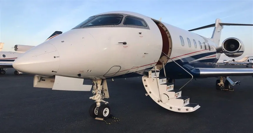 Bombardier Challenger 300 (2005) — N519FX