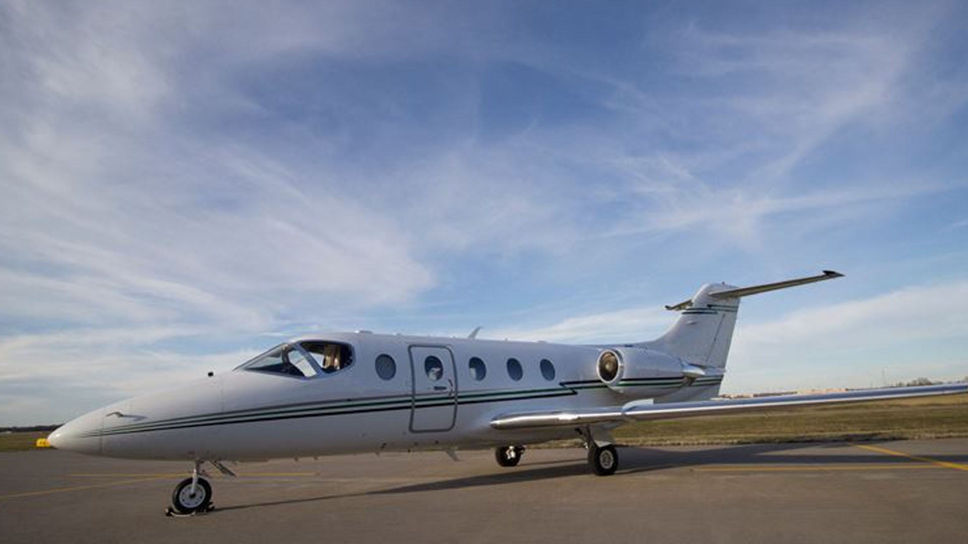 Hawker 850XP (2008) — N527FT