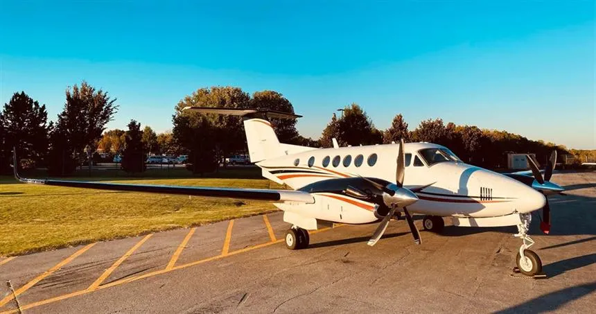 N537EM Beech King Air B200 Turbo prop