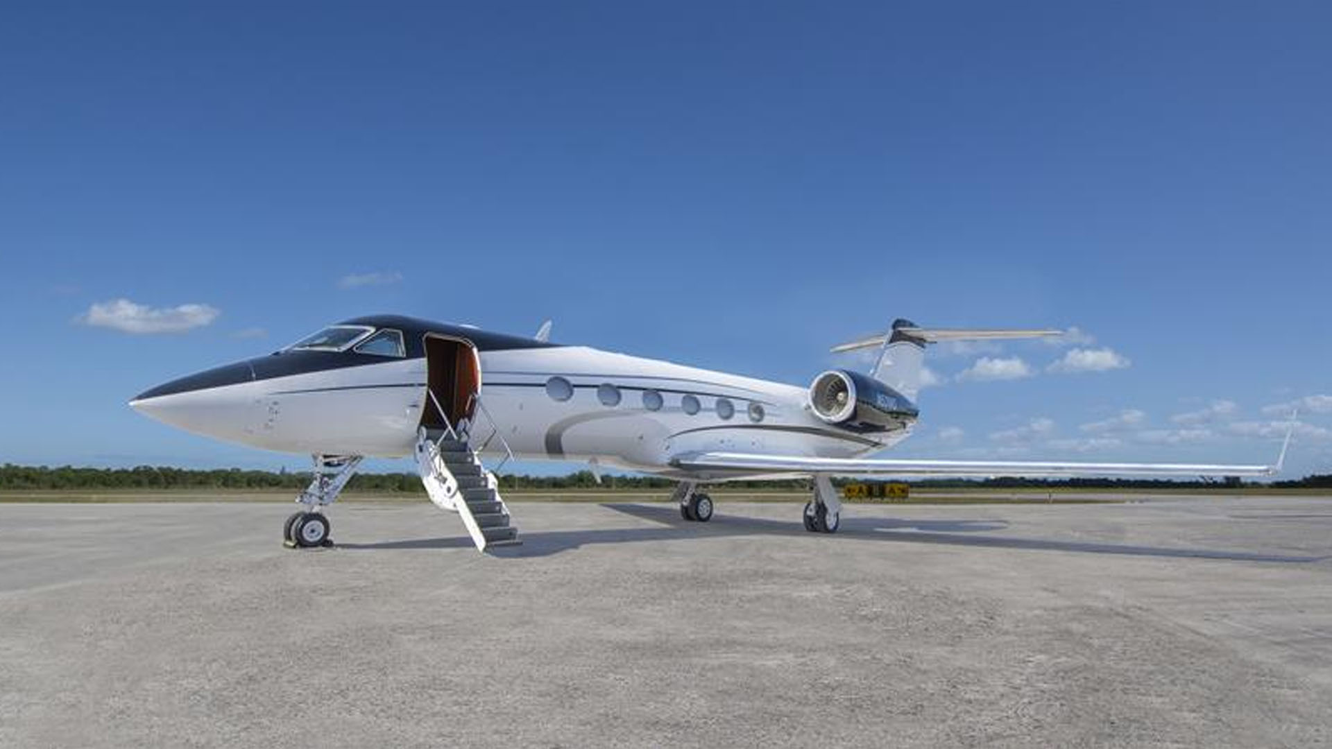 Gulfstream GIV (2003) — N53WG