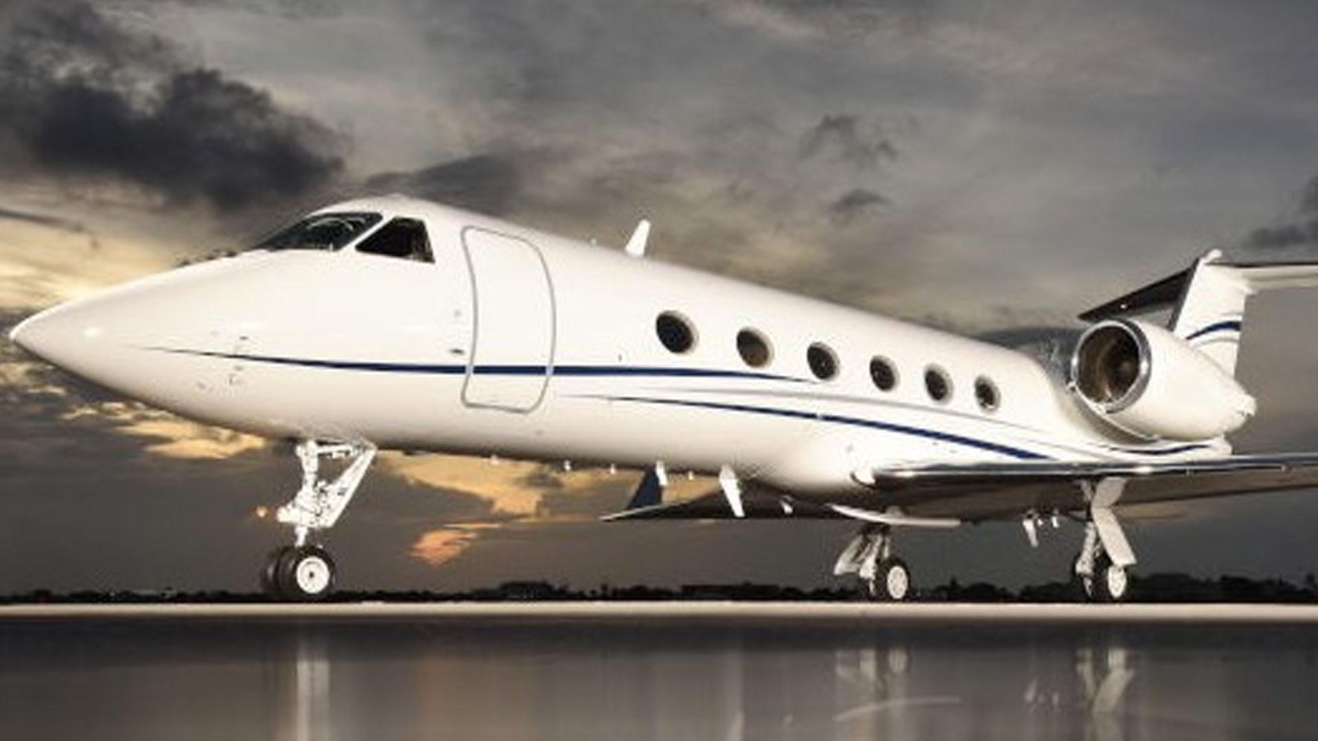 Gulfstream GIV (2001) — N551CB