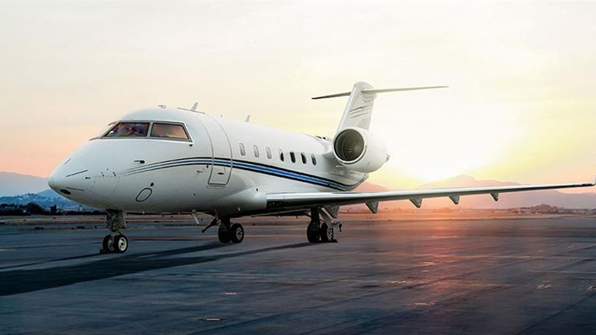Bombardier Challenger 604 (2005) — N575AG