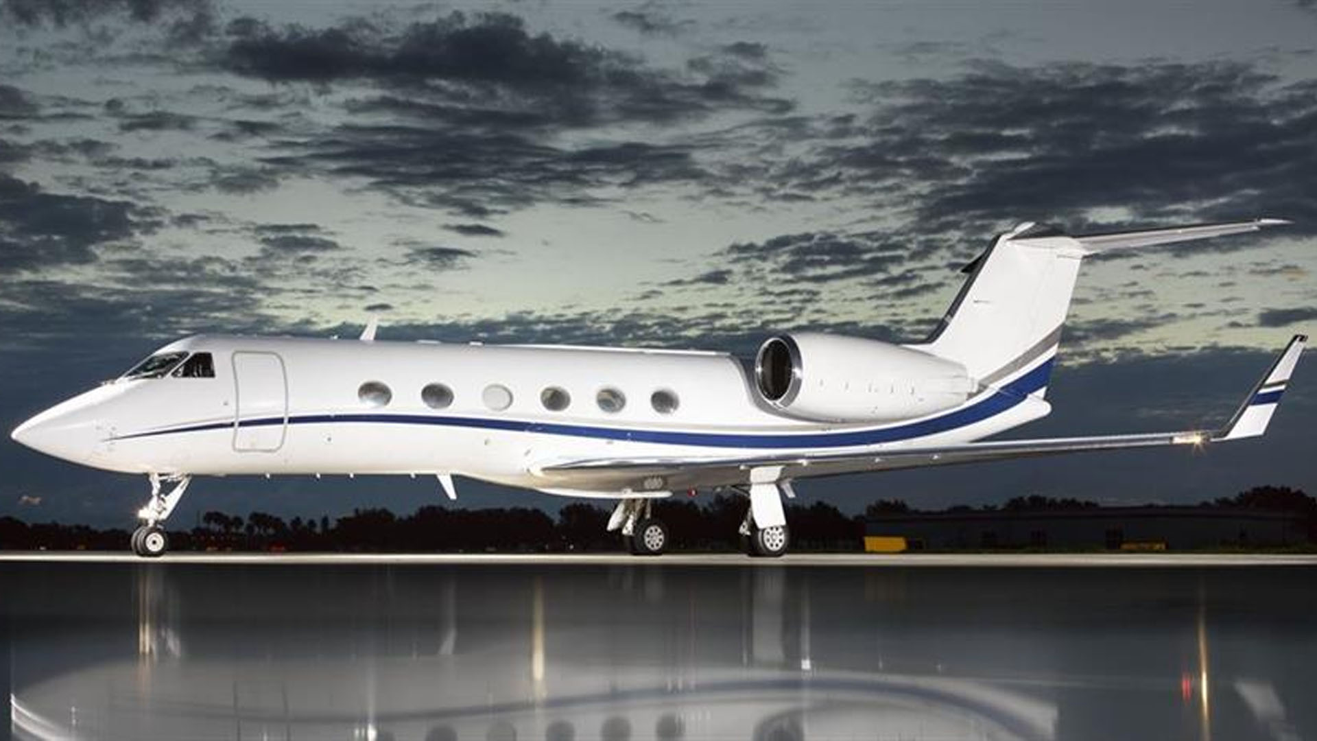 Gulfstream GIV (1996) — N610GW