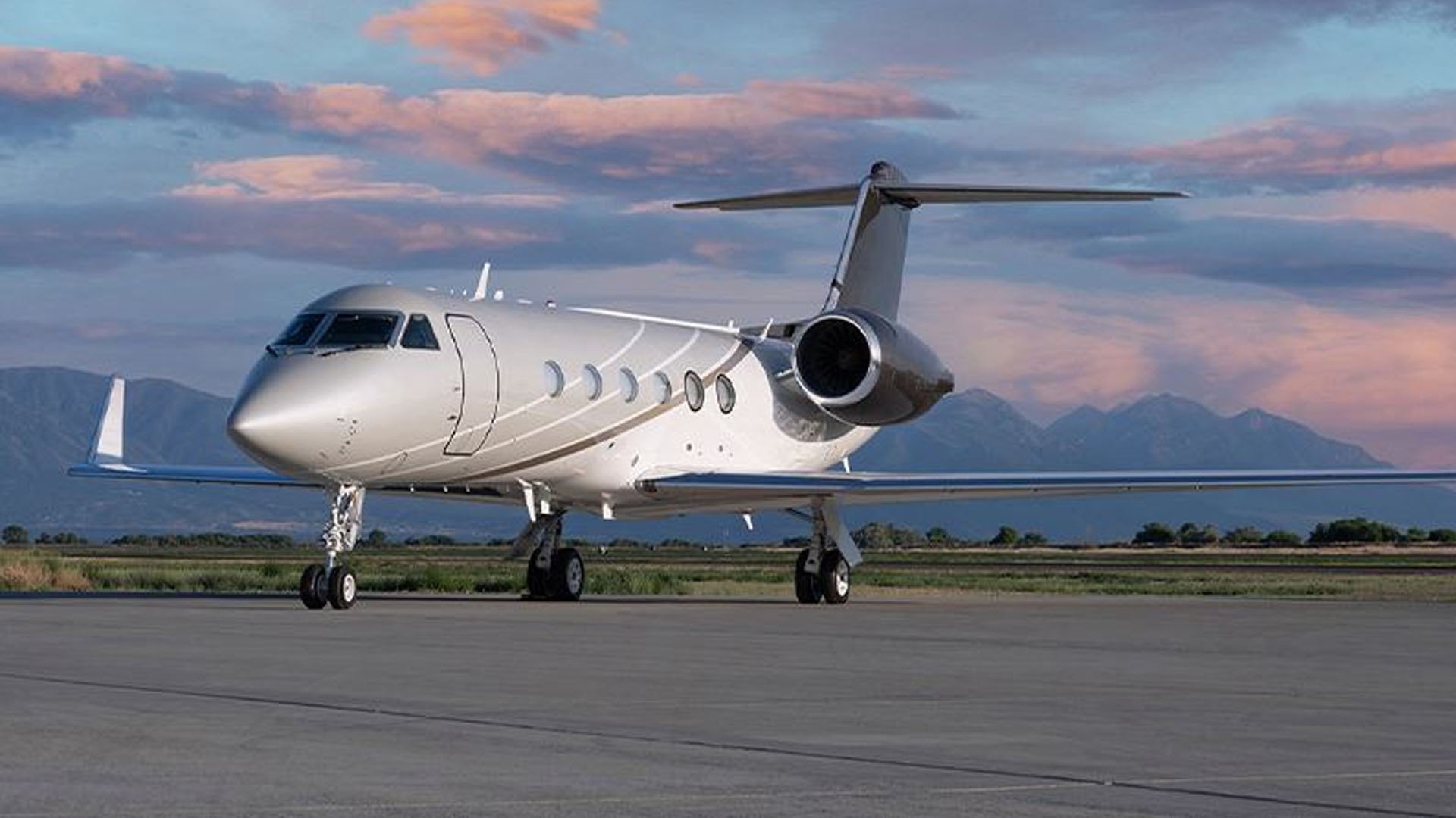 Gulfstream G450 (2012) — N611JE