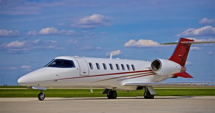Learjet 45 (1998) — N621VS