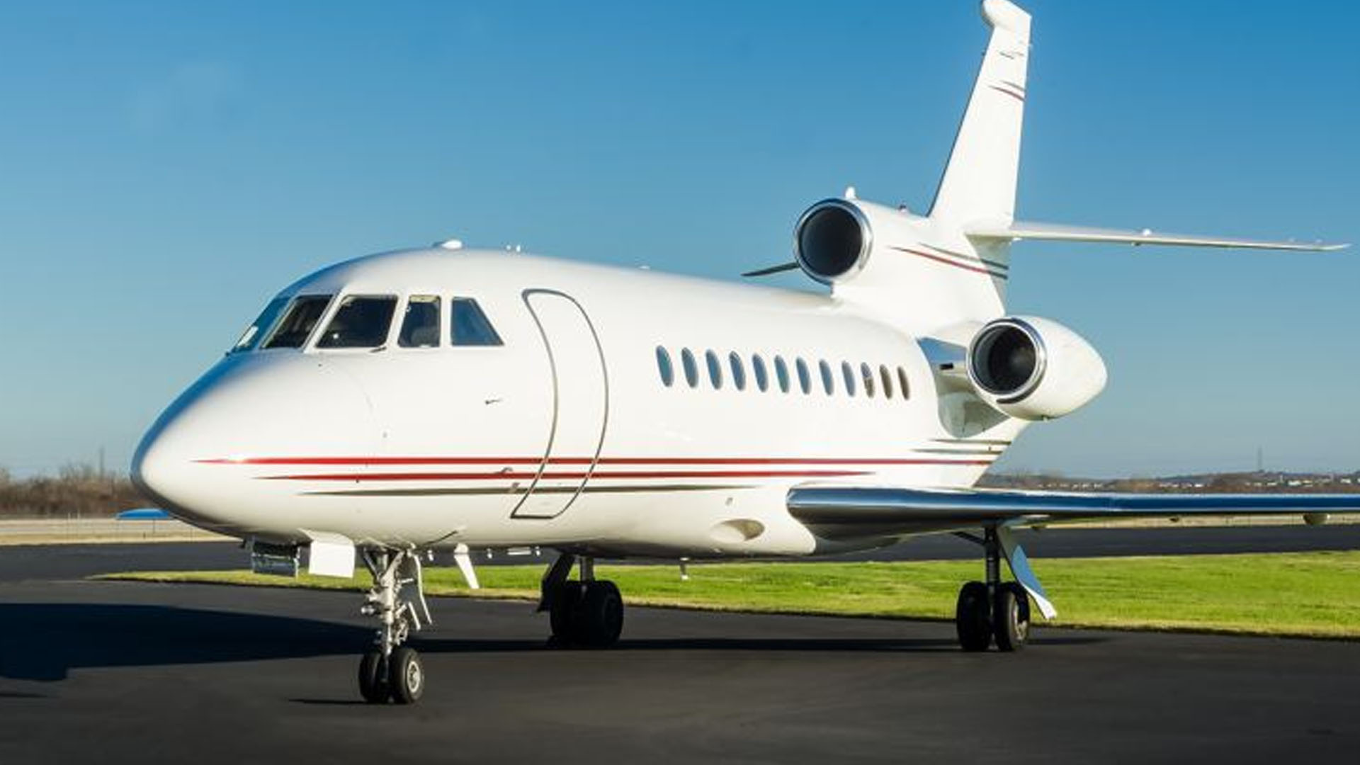 Dassault Falcon 900 (2009) — N62NW