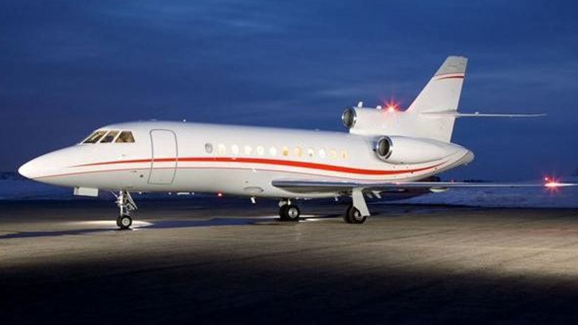 Dassault Falcon 900 (1988) — N670JD